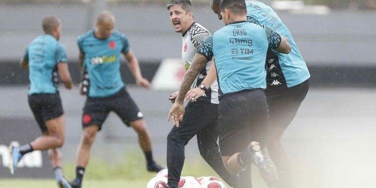 Vasco quer novo coordenador para preparação física; confira nomes especulados