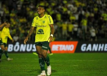 Ex-Vasco lidera ranking de goleadores das quatro divisões nacionais