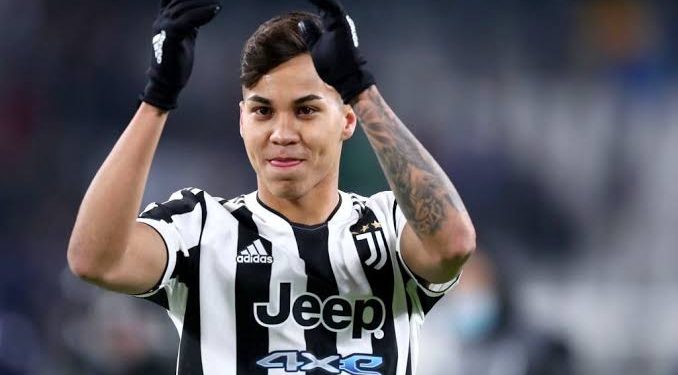 Atacante Kaio Jorge treina no CT do Vasco