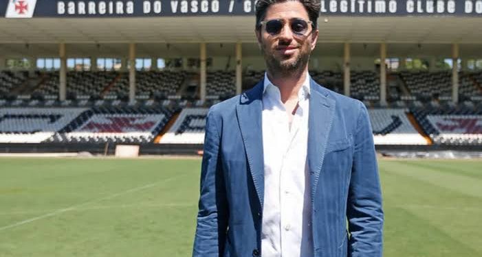 Vasco ataca o mercado e negocia com jogador super campeão na Europa