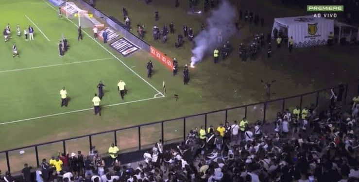 URGENTE! Em crise, Vasco perde São Januário por 30 dias após confusão