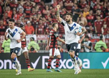 Vasco busca informações de Lucas Pratto