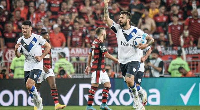 Vasco busca informações de Lucas Pratto