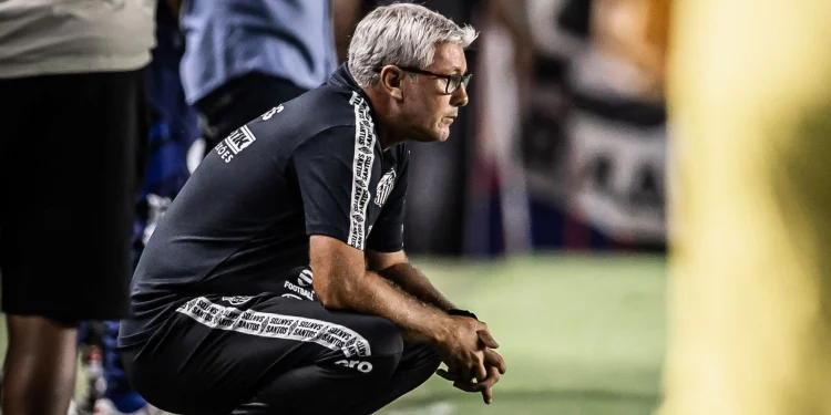 Odair Hellmann ganha força no Vasco