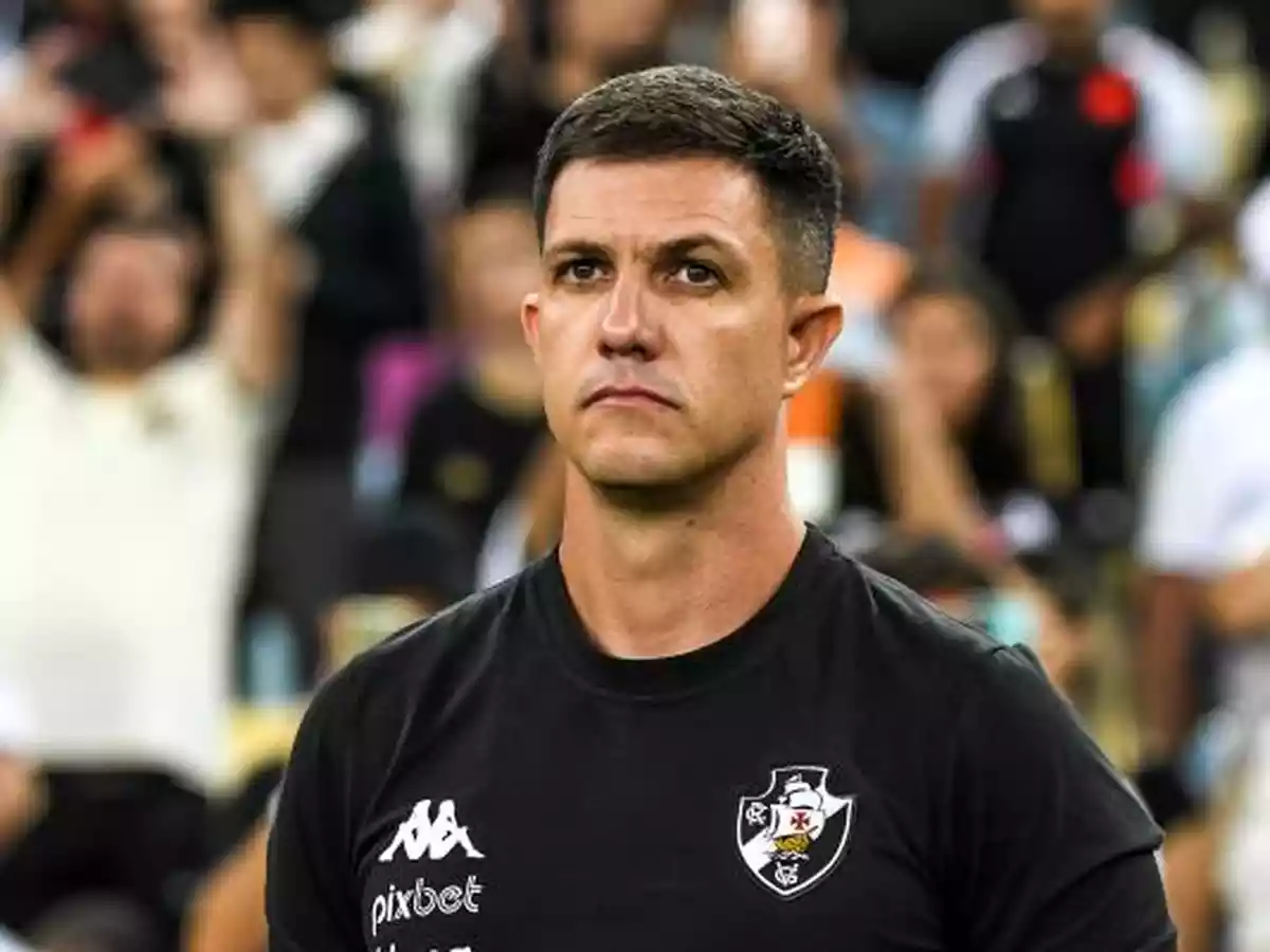 Vasco: Medel sofre amarelo e vai jogar contra o Cruzeiro - Papo na Colina -  Notícias do Vasco da Gama