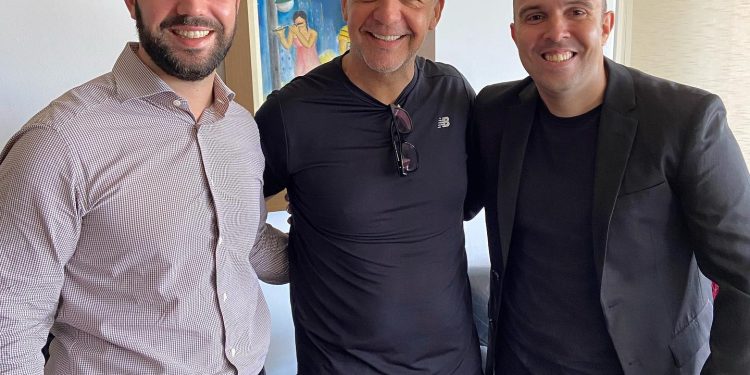 União Cruzmaltina homenageará Sérgio Cabral e gera revolta na web