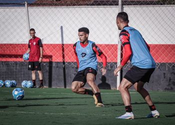 Vasco faz proposta por jogador da Série B