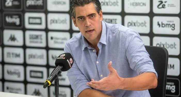 De saída? Paulo Bracks, do Vasco, pode ir para o Atlético-MG