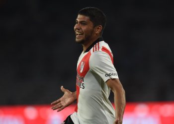 Robert Rojas: Vasco se acerta com River Plate e corre para conseguir documentação