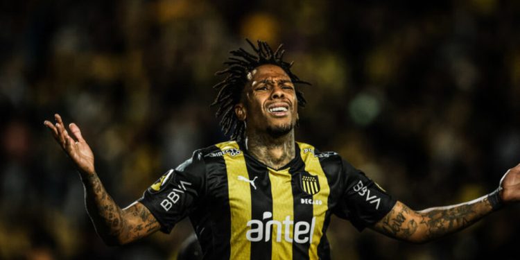 Vasco: Dirigente do Peñarol afirma que Abel Hernández não sairá do clube