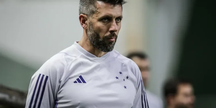 Pezzolano fica distante do Vasco; saiba o motivo