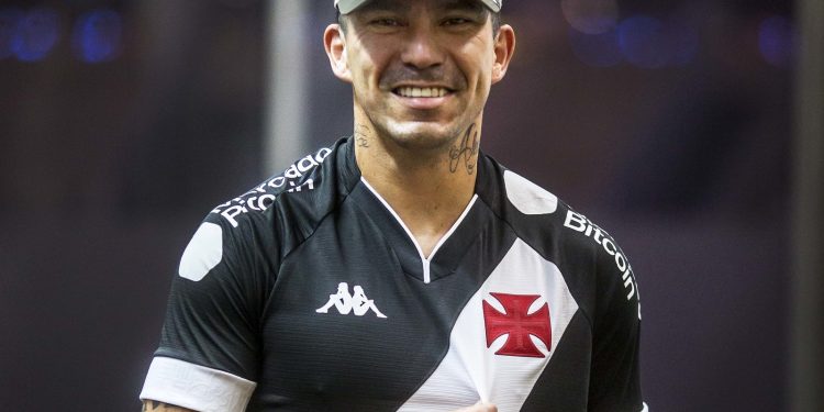 As características de Medel, novo reforço do Vasco