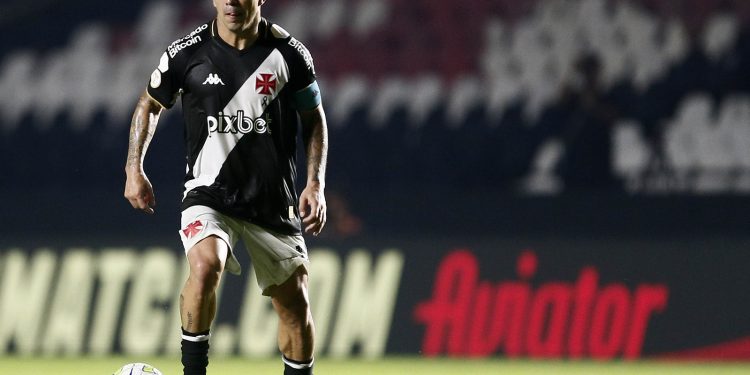 Mercado da Bola: Confira como estão as negociações do Vasco