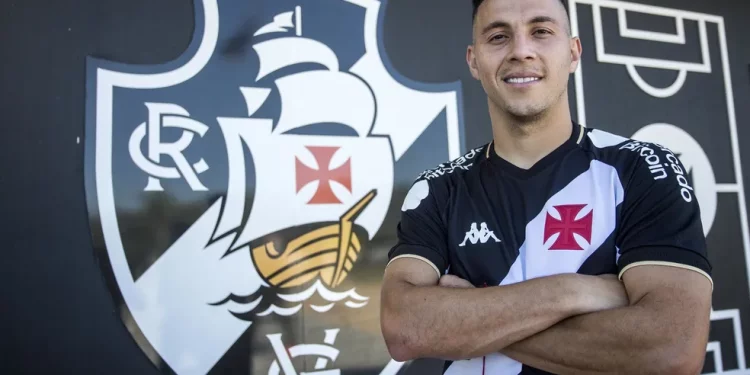 Novo camisa 9 do Vasco já está no BID e vai jogar contra o Corinthians