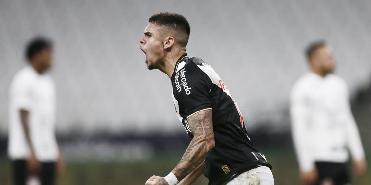 Vasco teve o primeiro gol com bola rolando desde a derrota para o Internacional
