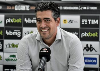 Vasco conseguiu fechar com mais reforços, diz jornalista