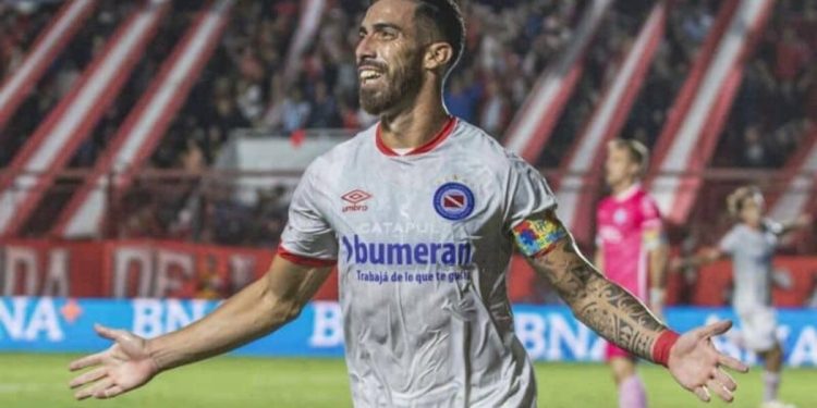 Vasco faz proposta por mais um atacante do Campeonato Argentino