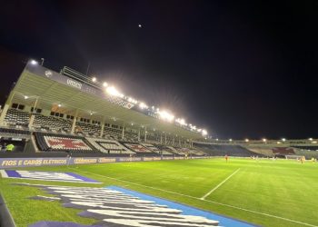 Vasco se reúne com Ministério Público nesta quarta e pode liberar São Januário; entenda