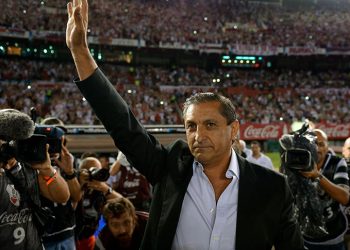 Conheça Ramón Díaz, novo técnico do Vasco