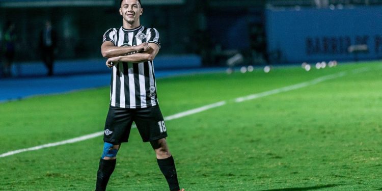 Conheça Sebastián Ferreira, novo atacante do Vasco