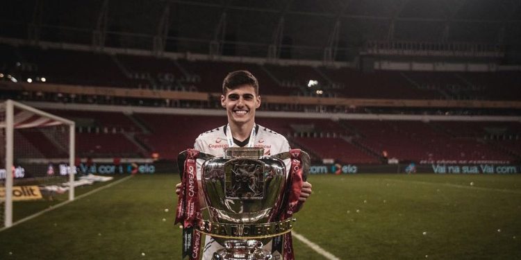 Vasco ganha concorrente por Léo Cittadini