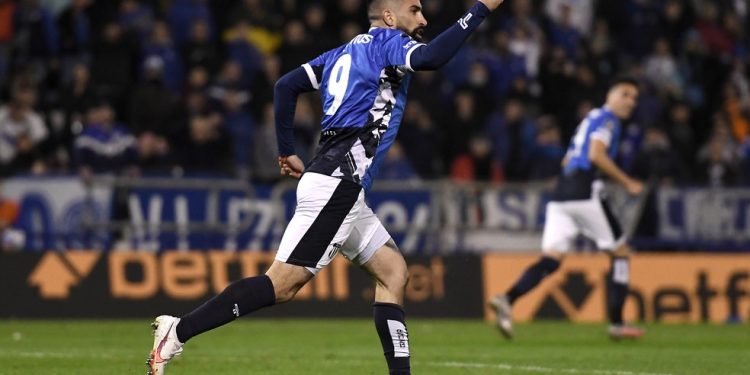 Jornalistas falam sobre Michael Santos, atacante desejado pelo Vasco