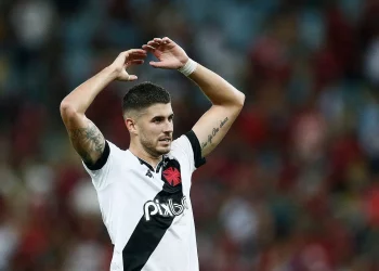 Vasco arrecada em vendas praticamente o mesmo valor que investiu em reforços; veja