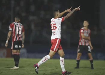 Negociação entre Vasco e Praxedes ainda não evoluiu