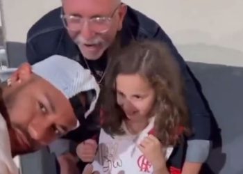 Neymar viraliza ao ser perguntado se jogaria no Vasco