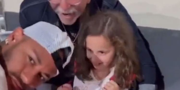 Neymar viraliza ao ser perguntado se jogaria no Vasco