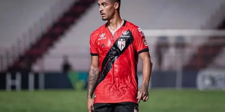 Novo lateral do Vasco, Jefferson chega ao clube com opção de compra de R$ 9,4 milhões