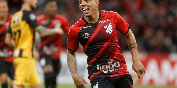 Alvo do Vasco no início do ano, David Terans é vendido para o futebol mexicano