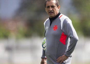 Ramón Díaz está animado no Vasco e pretende continuar em 2024