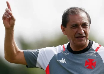 Ramón Díaz pode promover grande mudança no Vasco contra o Grêmio