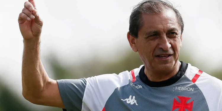 Ramón Díaz pode promover grande mudança no Vasco contra o Grêmio