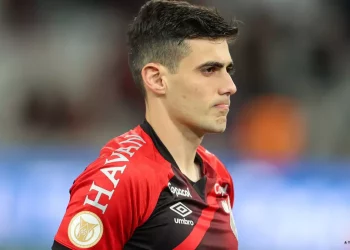 Saiba o motivo que travou a negociação entre Vasco e Léo Cittadini