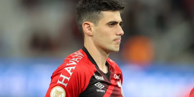 Saiba o motivo que travou a negociação entre Vasco e Léo Cittadini