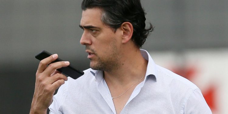 Vasco avança com técnico estrangeiro