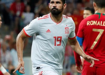 Vasco foca total em Diego Costa para o ataque