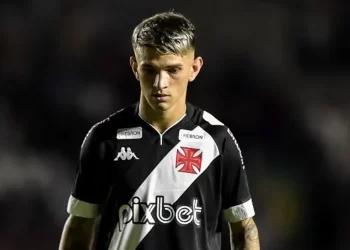 Boca Juniors oferece meia ao Vasco em troca de Orellano