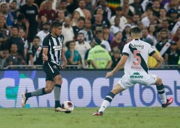 Botafogo tem dor de cabeça e terá dois desfalques contra o Vasco