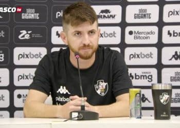 William Batista sai em defesa de Alex Teixeira e Pedro Raul