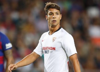 Camisa 10 de peso! Meia campeão da Liga Europa é oferecido ao Vasco