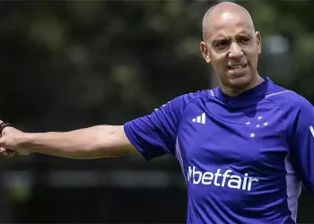 Lei do ex? Cruzeiro pode ter ex-Vasco contra o Cruzmaltino