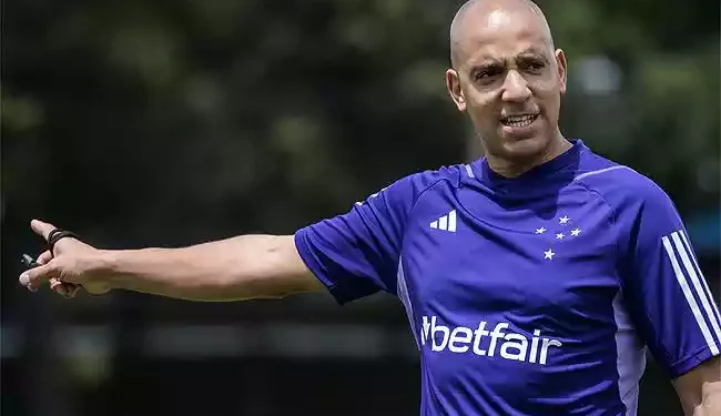 Lei do ex? Cruzeiro pode ter ex-Vasco contra o Cruzmaltino