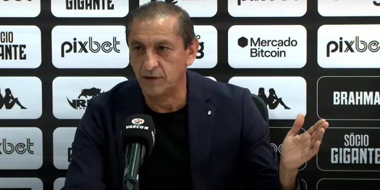 Ramón Díaz manda recado e anima torcida do Vasco