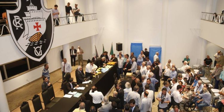 Vasco marca reunião do Conselho Deliberativo para debater temas e propostas