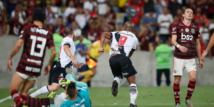 Ex-Vasco vive fase artilheira no Náutico