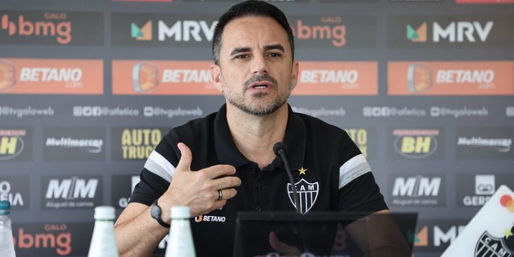 Atlético-MG cobra o Vasco por dívida; entenda