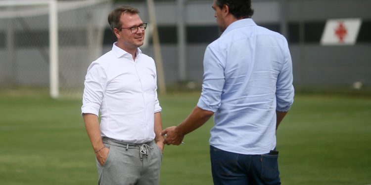 Orçamento não é liberado e Vasco não consegue contratações, diz jornalista